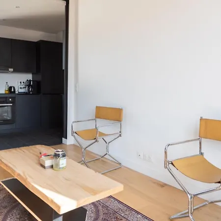Bright 40M Refurbished Near Paris Клиши